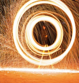 Psychoterapię dorosłych, młodzieży i dzieci, coaching, warsztaty rozwojowe, szkolenia dla firm, konsultacja psychologiczna, terapia grupowa, action learning, wykłady i spotkania otwarte